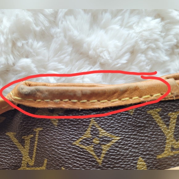 Louis Vuttion Monogram Garment Bag. Vintage Rare find! Stylish and Timeless. - Picture 10 of 14